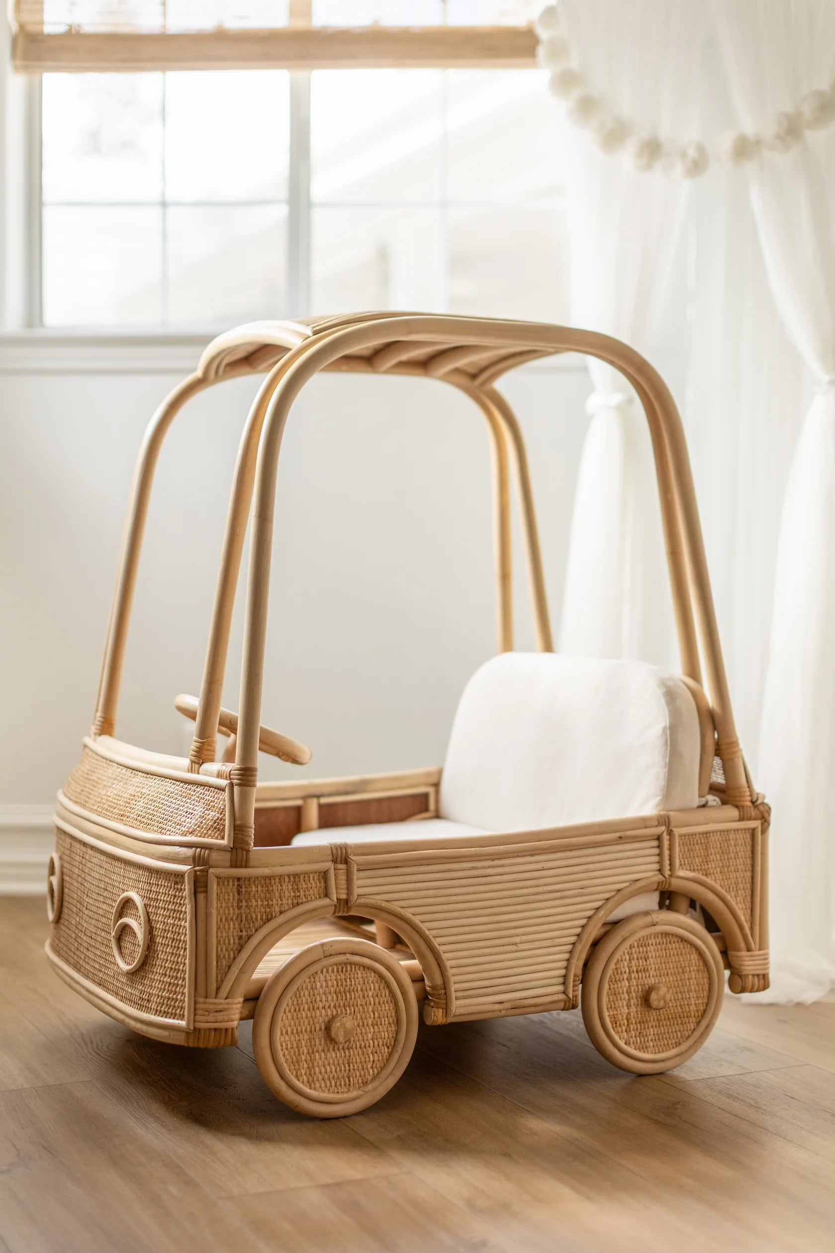 Rattan Buggy